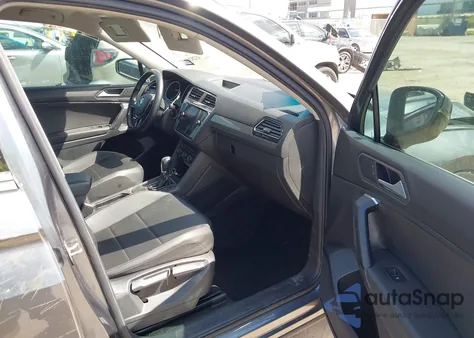 2019 Volkswagen Tiguan 2.0T Se/2.0T Sel/2.0T Sel R-Line/2.0T Sel R-Line Black z USA, uszkodzony, nr VIN 3VV3B7AX6KM046364